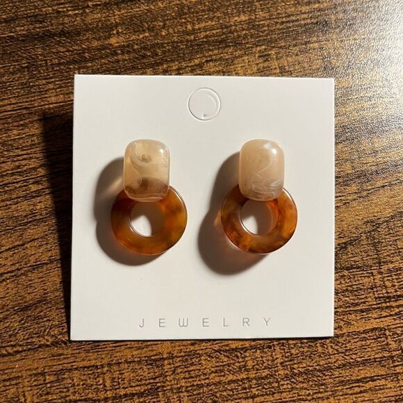 Resin wood color circle earrings fall vibes autumn colors harvest theme - Picture 6 of 10